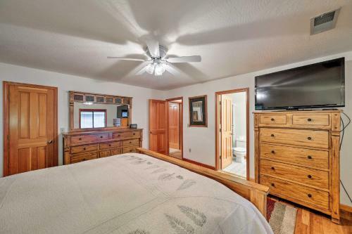 Pet-friendly Arnold Cabin Ping Pong,darts,tv And More