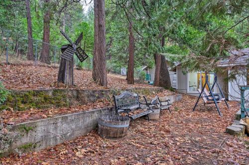 Pet-friendly Arnold Cabin Ping Pong,darts,tv And More
