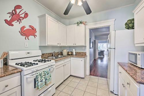 Sunny Catalina Island Home - Steps To Avalon Bay!