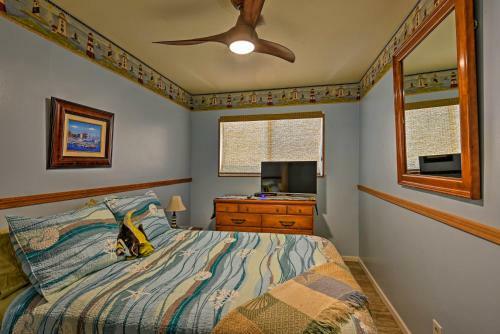 Catalina Island Duplex - Steps To Beach And Pier!