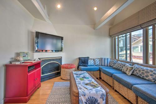 Catalina Island Home Walk To Main St Beach!