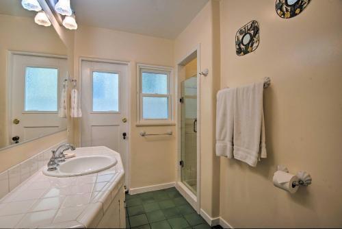 Catalina Getaway Walkable Location
