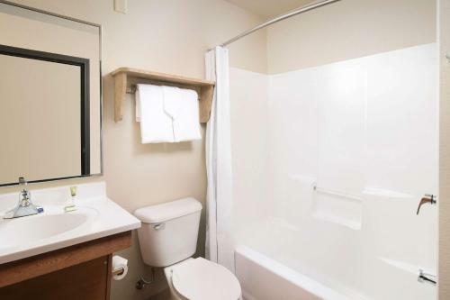 Hotel Woodspring Suites Bakersfield Airport