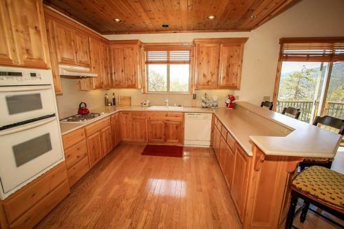 Starlight Vistas-1524 By Big Bear Vacations
