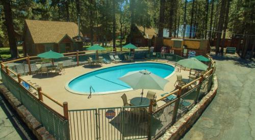 Aparthotel Golden Bear Inc