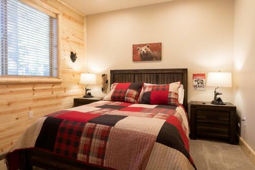 16 - Austin Bear Mountain Lodge - Discounted Price