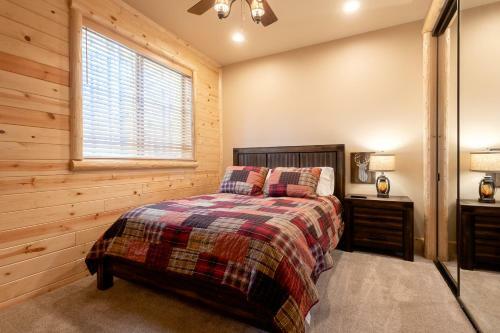 16 - Austin Bear Mountain Lodge - Discounted Price