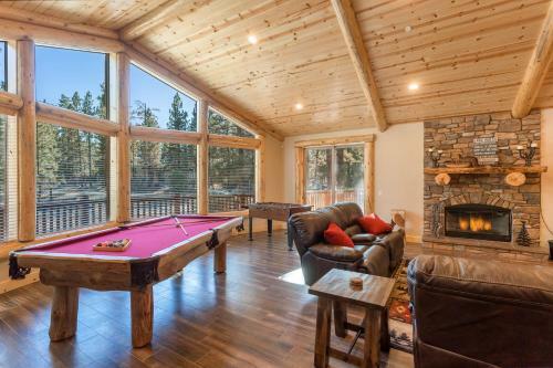 16 - Austin Bear Mountain Lodge - Discounted Price