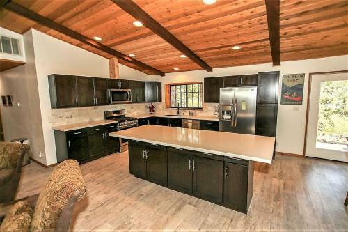 Slice Of Paradise-1758 By Big Bear Vacations