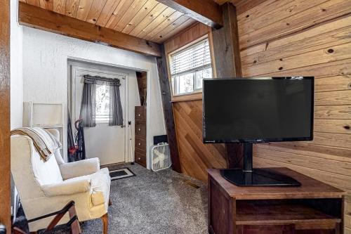 Skyfox Cabin