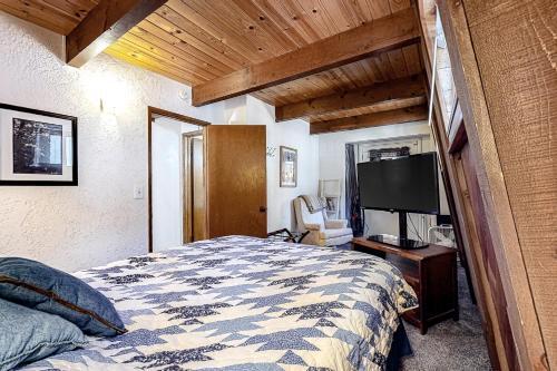 Skyfox Cabin