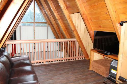 A-frame Delight Is A Beatiful Recently Remodeled Home, Super Close To The Slopes!