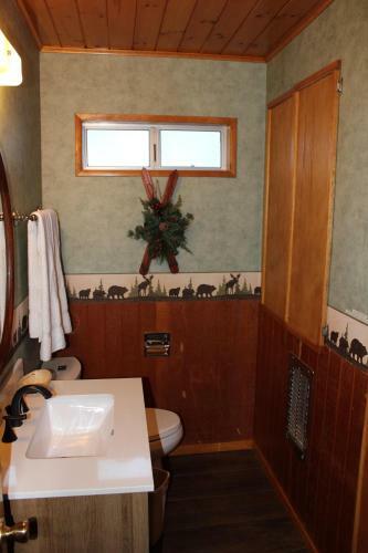 A-frame Delight Is A Beatiful Recently Remodeled Home, Super Close To The Slopes!