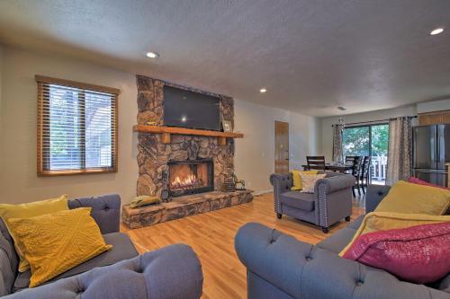 Big Bear Home With Yard - 2 Mi To Lake And Skiing!
