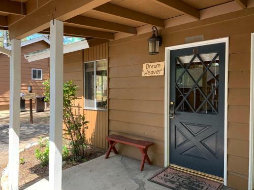 Hotel Grey Squirrel Resort