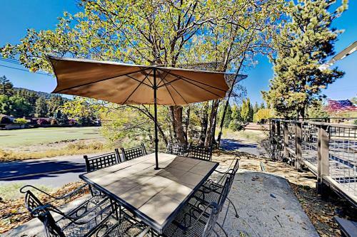 Bluebird Ridge - Game Room - Walk To Skiing, Golf Home