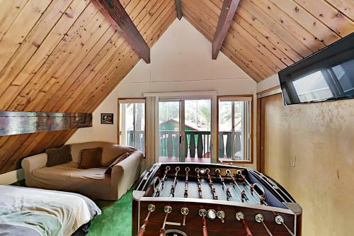 Walk To Resort! Summit Basecamp With Private Hot Tub Home