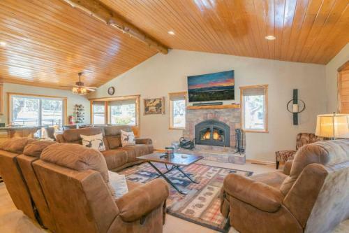 Bear Feet Retreat