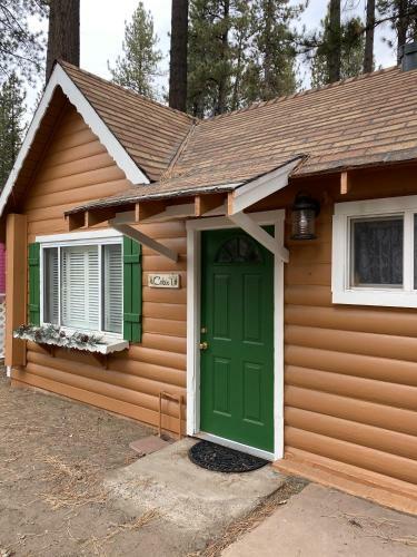 Lodge Moonridge Cabins