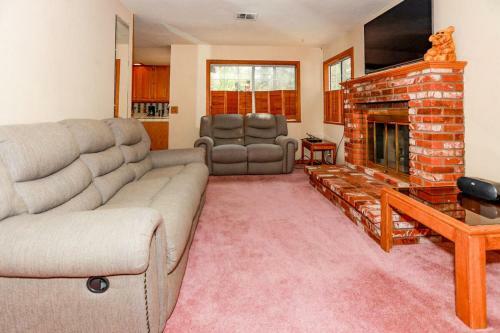 Finch Retreat - 1932 By Big Bear Vacations