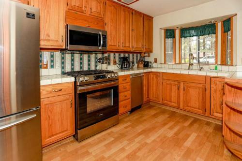 Finch Retreat - 1932 By Big Bear Vacations