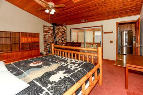 Finch Retreat - 1932 By Big Bear Vacations