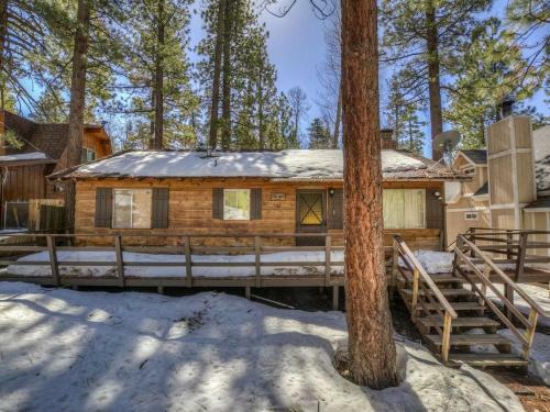 Cozy Bear - 1948 By Big Bear Vacations