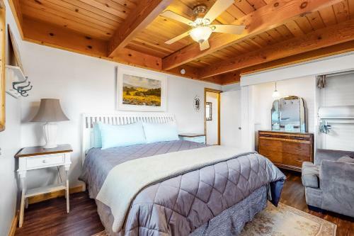 Boulder Bay Lodge