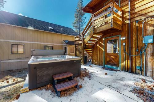Boulder Bay Lodge