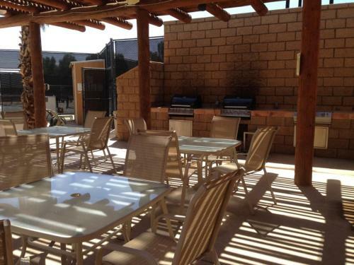 Roadrunner Club 321 Home