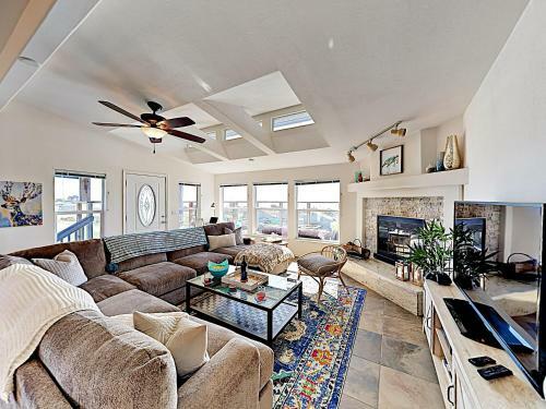 New Listing! Stunning Beach Getaway With Ocean Views Home