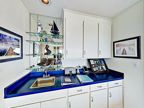 New Listing! Modern Beach Dream With Ocean Views Home
