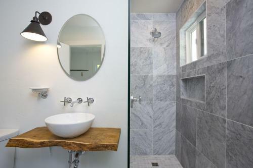 Tranquil Calistoga Retreat Home