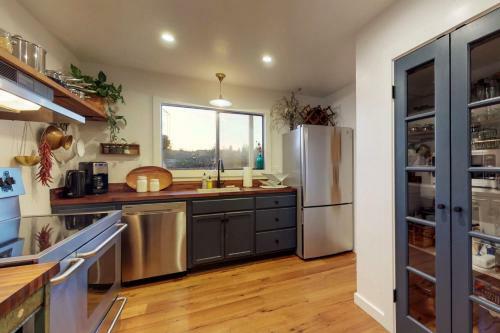 Tranquil Calistoga Retreat Home