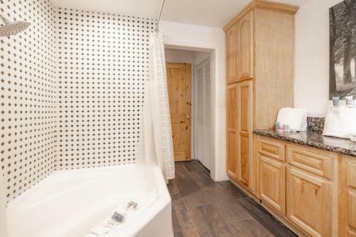 Conklin Paradise #1993 By Big Bear Vacations