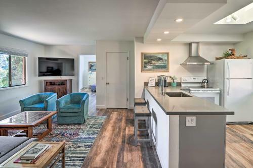 Charming Bungalow With Hill Views, About 1 Mi Dtwn Carmel