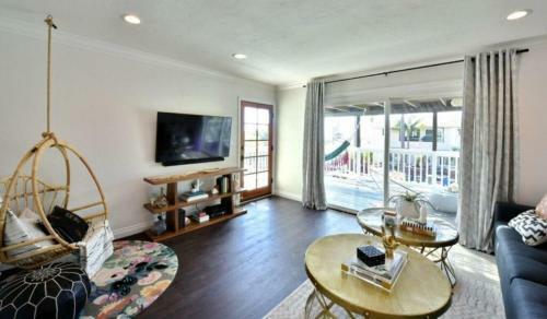 Cozy Cardiff-by-the-sea Ocean View Seacottage