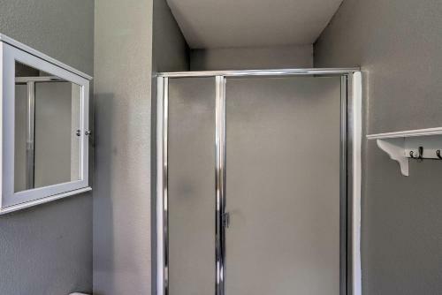 Spacious Downtown Chico Home, � Mile To Csu!