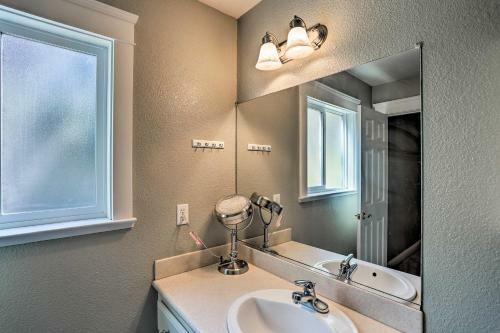 Spacious Downtown Chico Home, � Mile To Csu!
