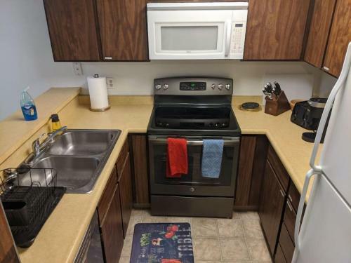 Comfortable And Convenient 2 Bedroom Hideaway