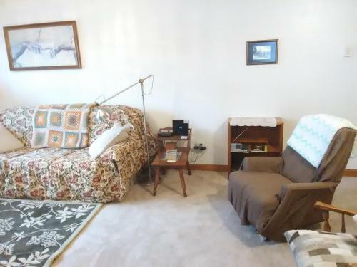Lakeside Hostel & Guest House