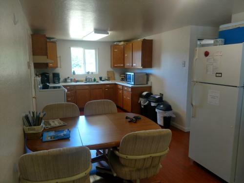 Lakeside Hostel & Guest House