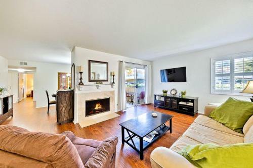 Dp-14a - Ritz Point Condo