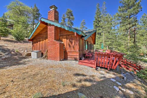 Big Bear Lake Cabin With Deck About 7 Mi To Ski Slopes!