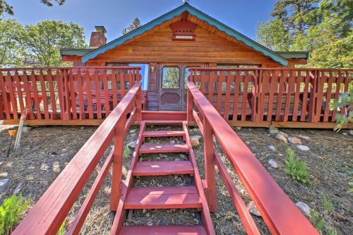 Big Bear Lake Cabin With Deck About 7 Mi To Ski Slopes!