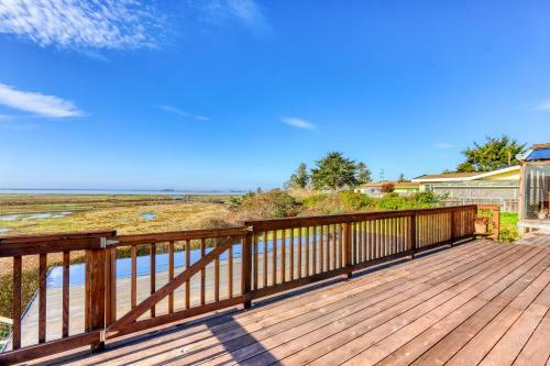 Humboldt Bay Retreat