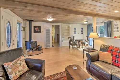 Secluded Cottage On 2 5 Acres With Pond And Bbq!
