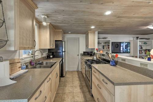 Secluded Cottage On 2 5 Acres With Pond And Bbq!