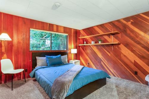 Cozy Treehouse