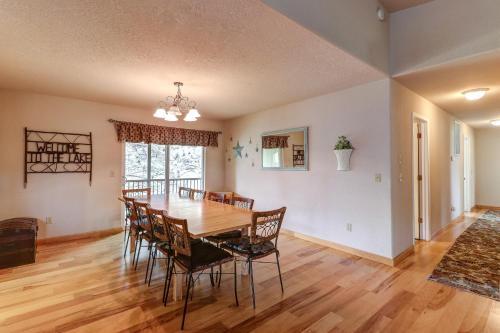 Rock Canyon Lodge